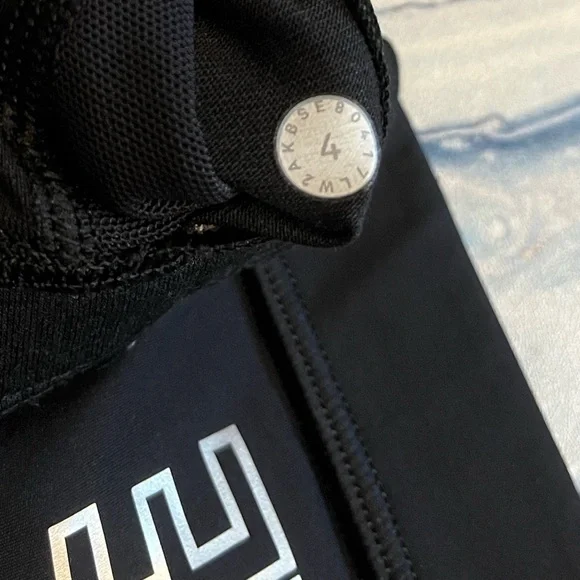 SOLD Lululemon Break Free Bra Soul Cycle in Black Size 4 - Picture 6 of 6